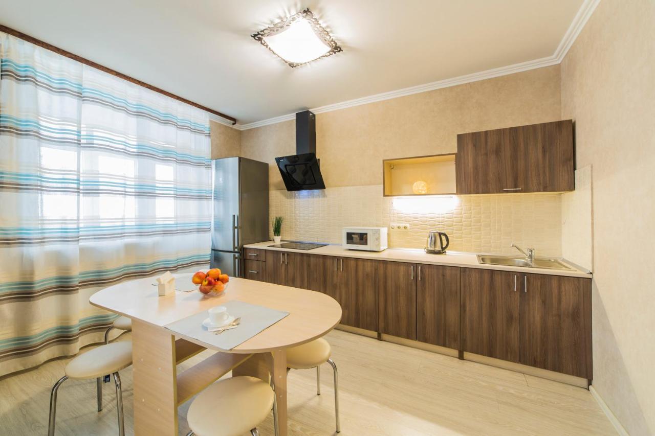 Studio Apartment On Bazhana Kiev Bagian luar foto